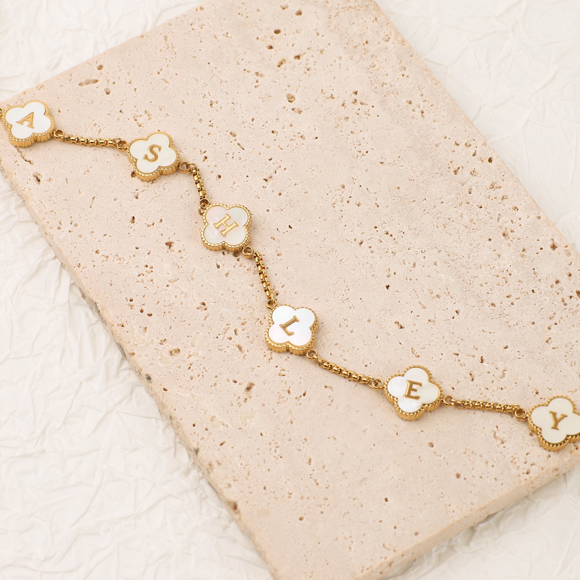 Collar con nombre personalizado Clover
