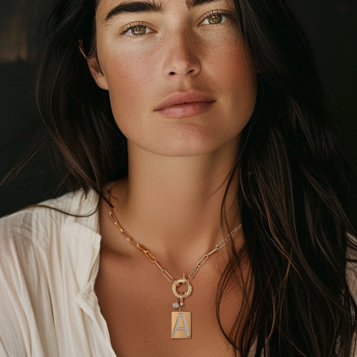 Collar con colgante de iniciales y cadena de clip