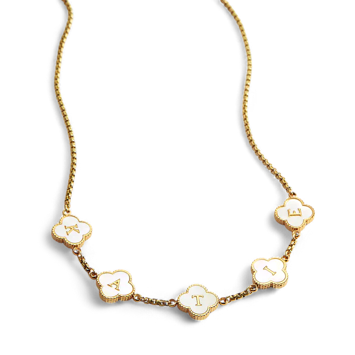 Collar con nombre personalizado Clover