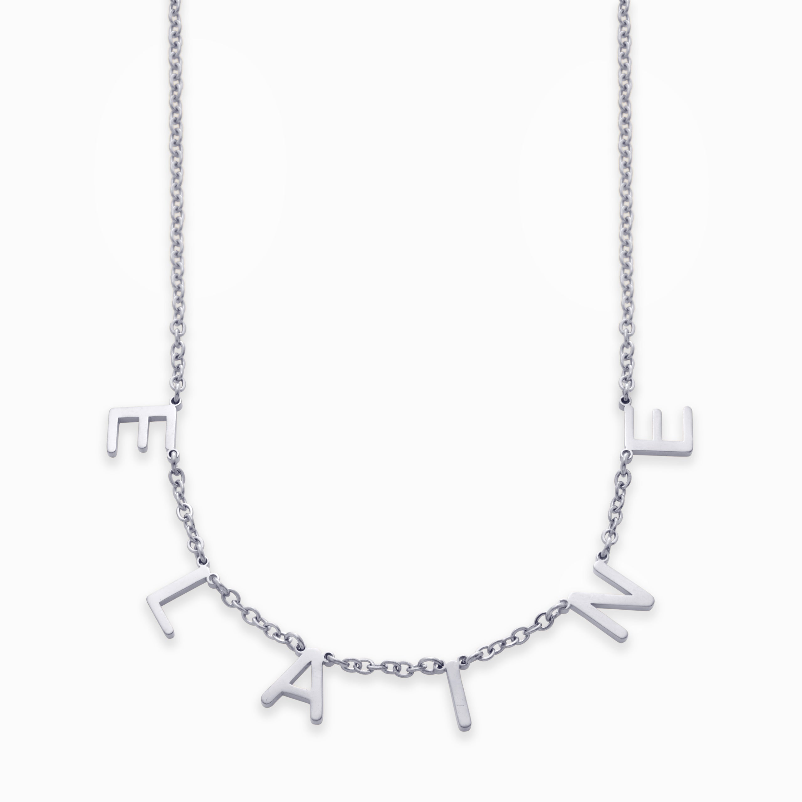 Collar con nombre y letra personalizado