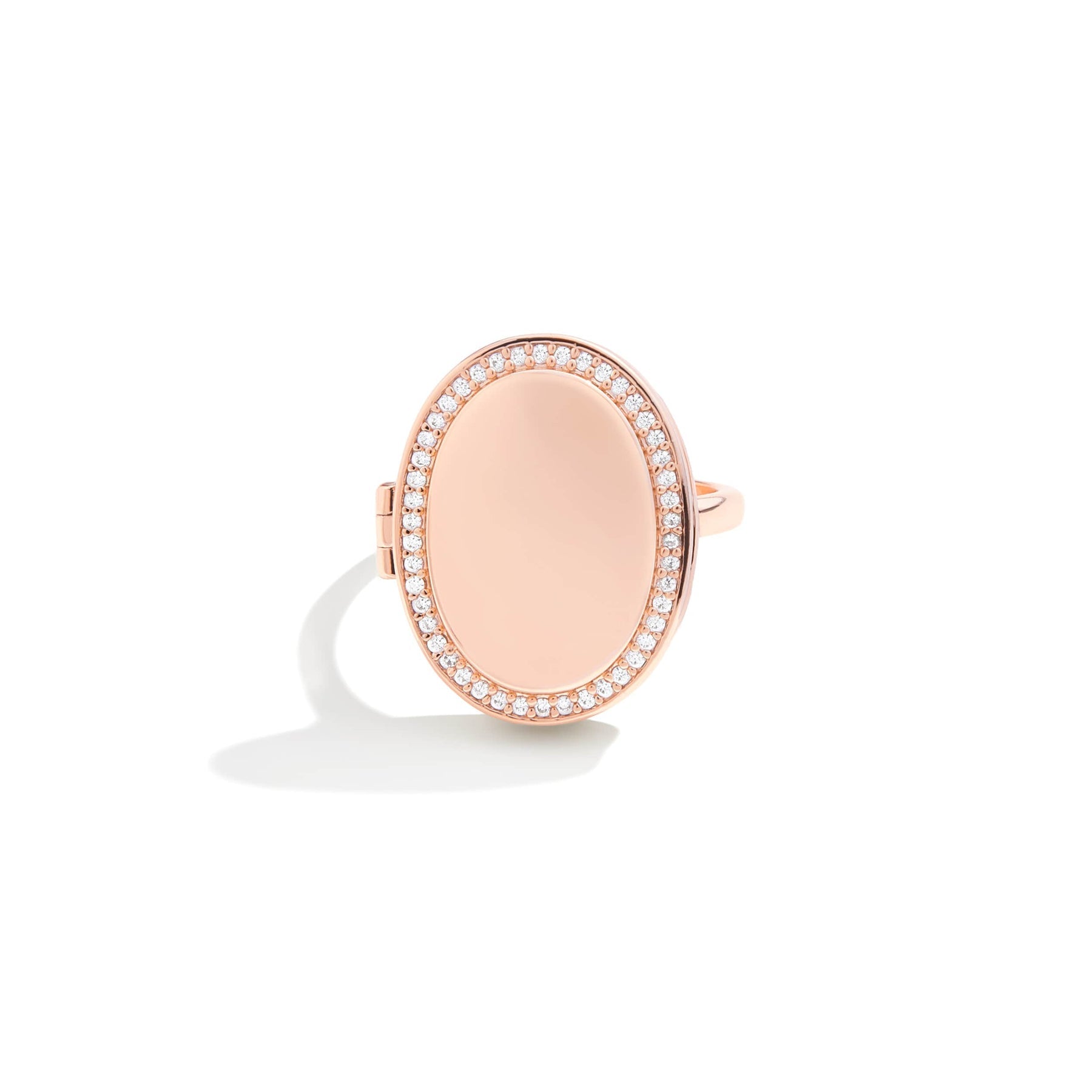 Anillo personalizado con medallón ovalado