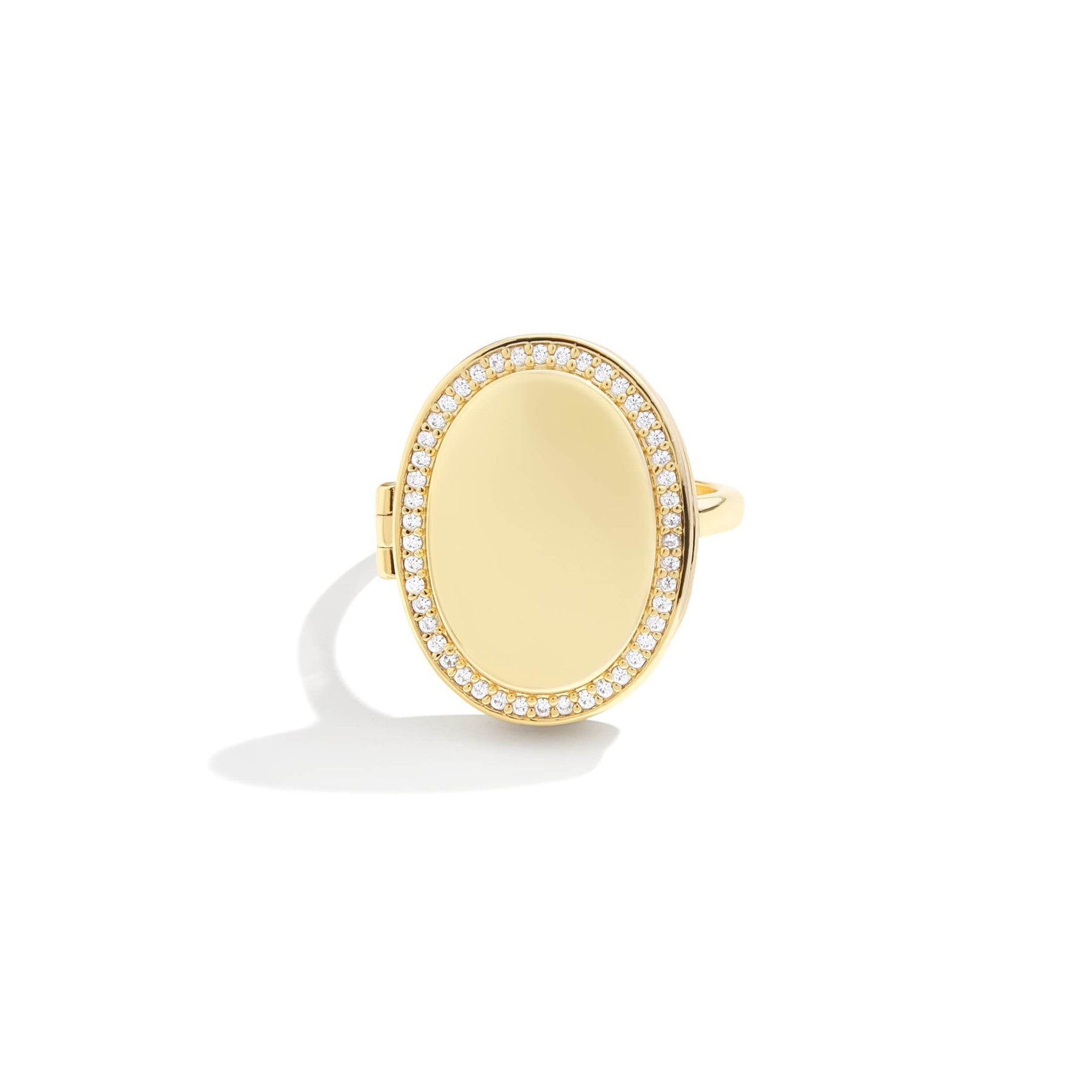 Anillo personalizado con medallón ovalado
