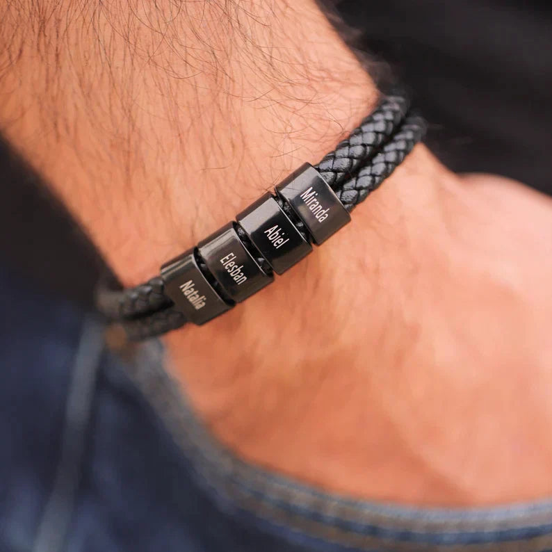 Pulsera minimalista personalizada con cuentas y nombre