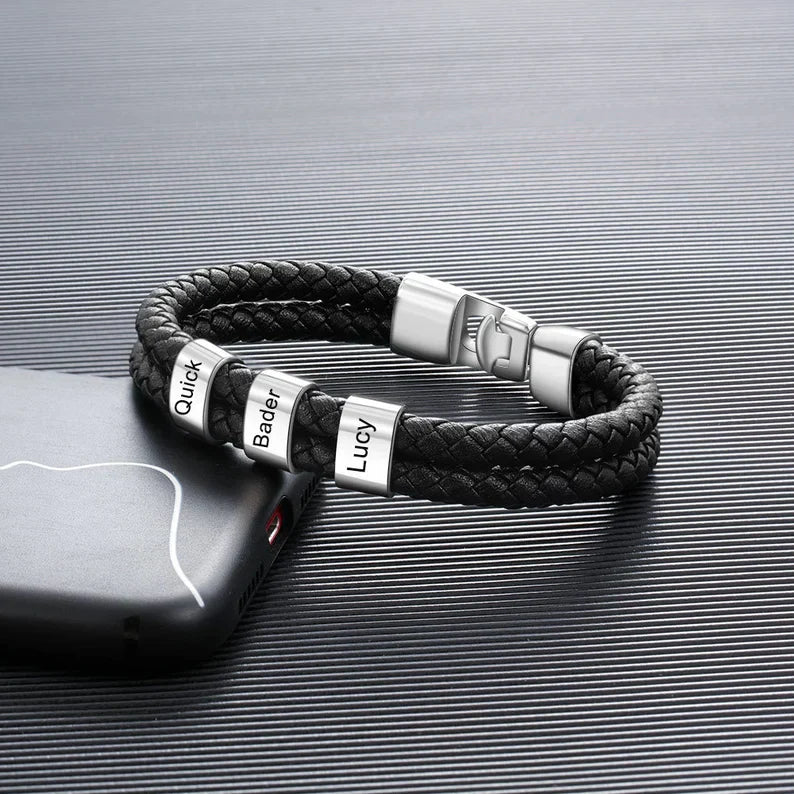 Pulsera minimalista personalizada con cuentas y nombre