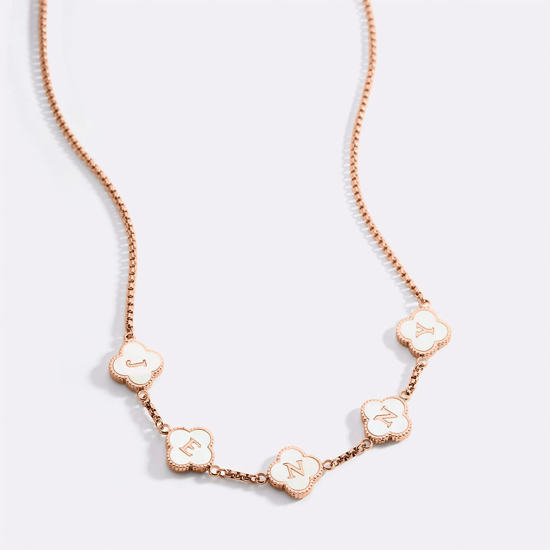 Collar con nombre personalizado Clover
