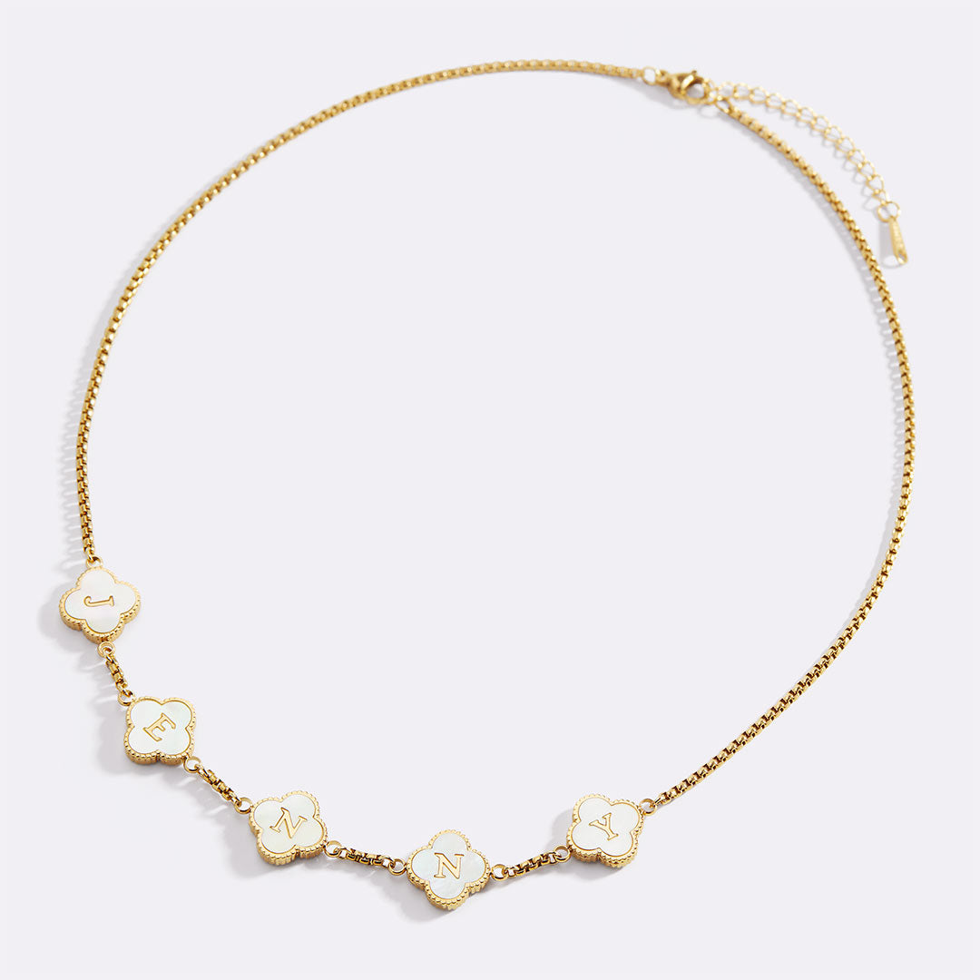 Collar con nombre personalizado Clover