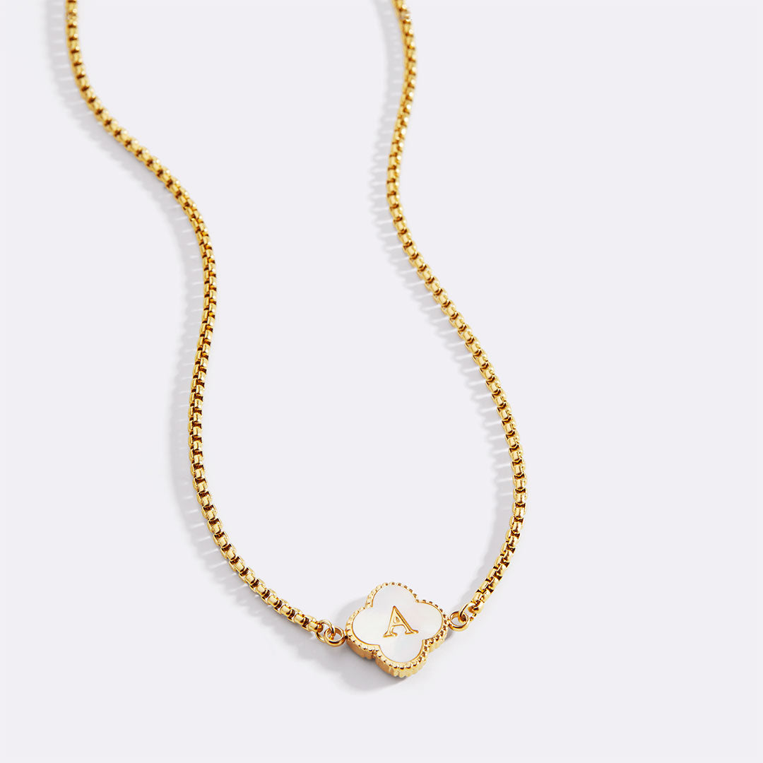 Collar con nombre personalizado Clover