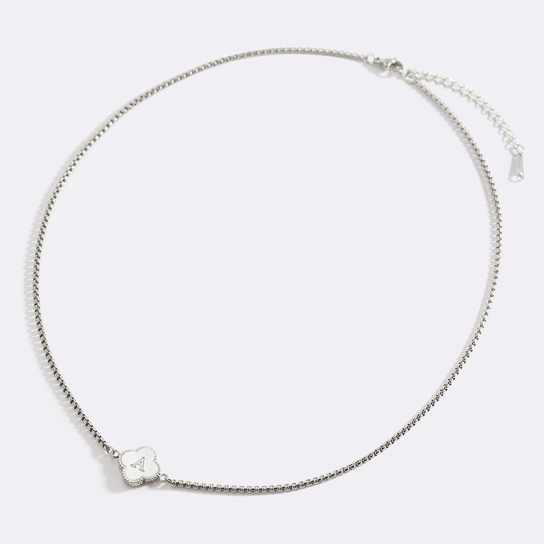 Collar con nombre personalizado Clover
