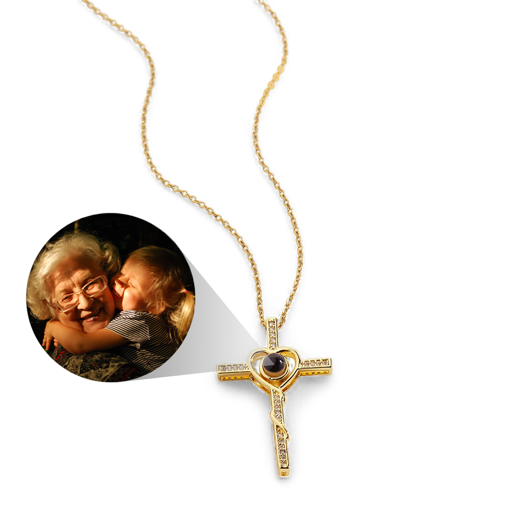Collar con foto de corazón y cruz