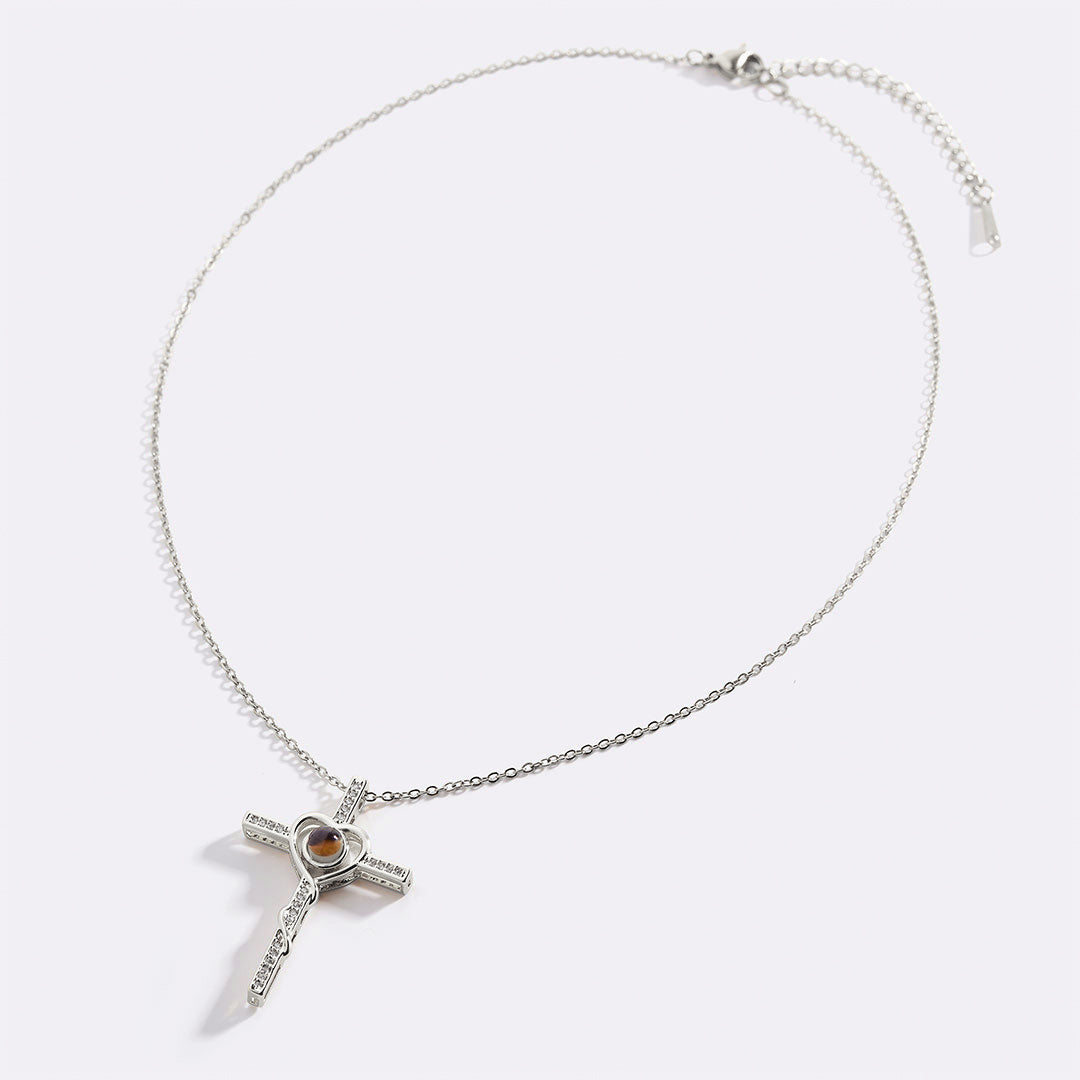 Collar con foto de corazón y cruz