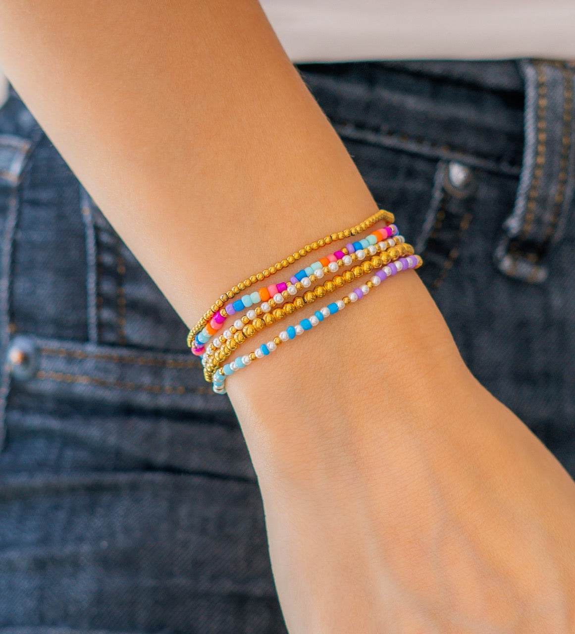 Set estivo di bracciali a perline da impilare