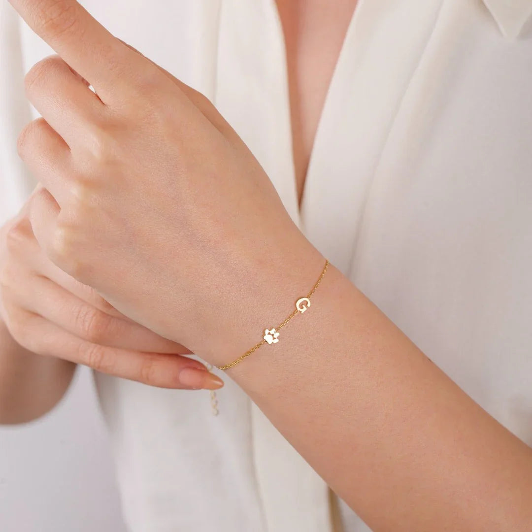 Pulsera personalizada con iniciales laterales