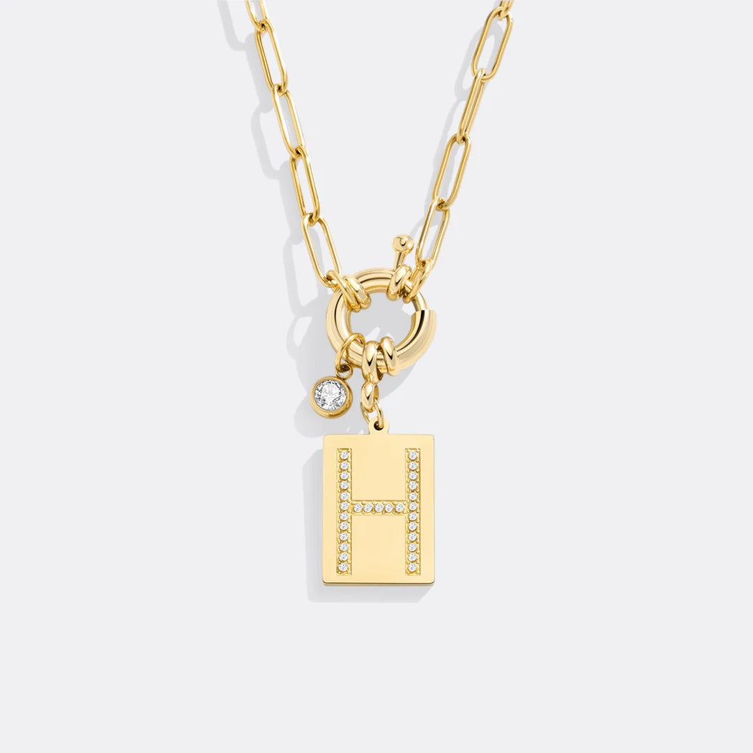 Collar con colgante de iniciales y cadena de clip
