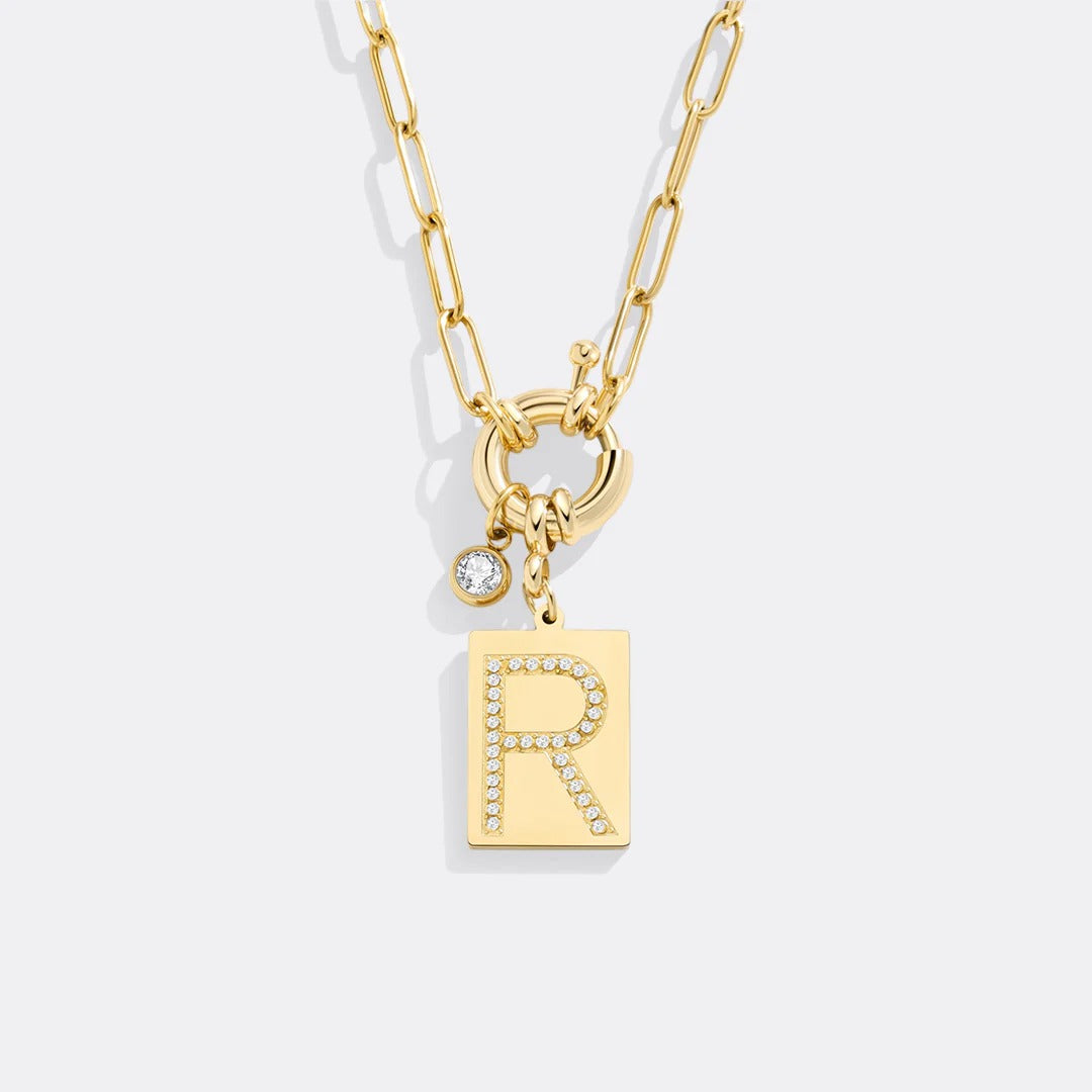 Collar con colgante de iniciales y cadena de clip