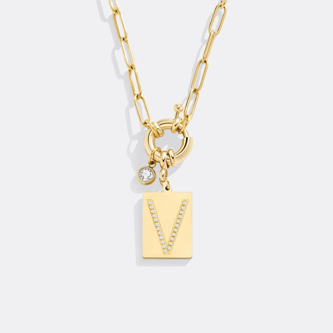 Collar con colgante de iniciales y cadena de clip