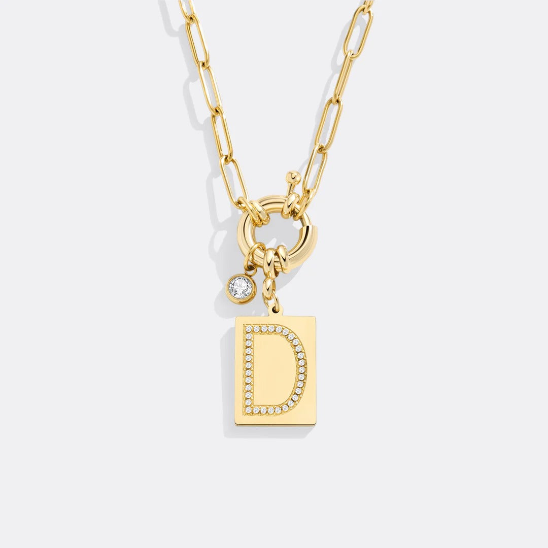 Collar con colgante de iniciales y cadena de clip
