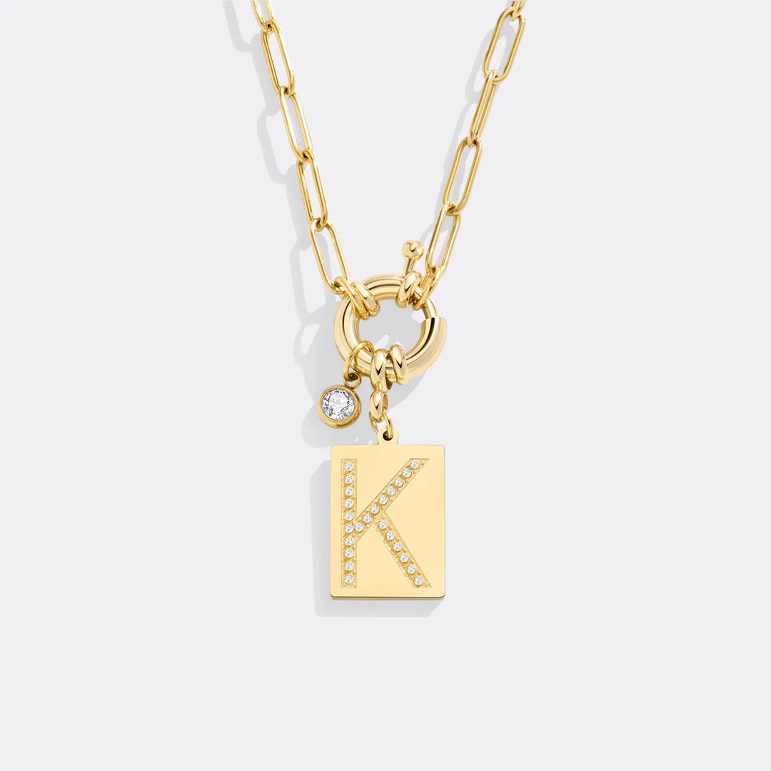Collar con colgante de iniciales y cadena de clip