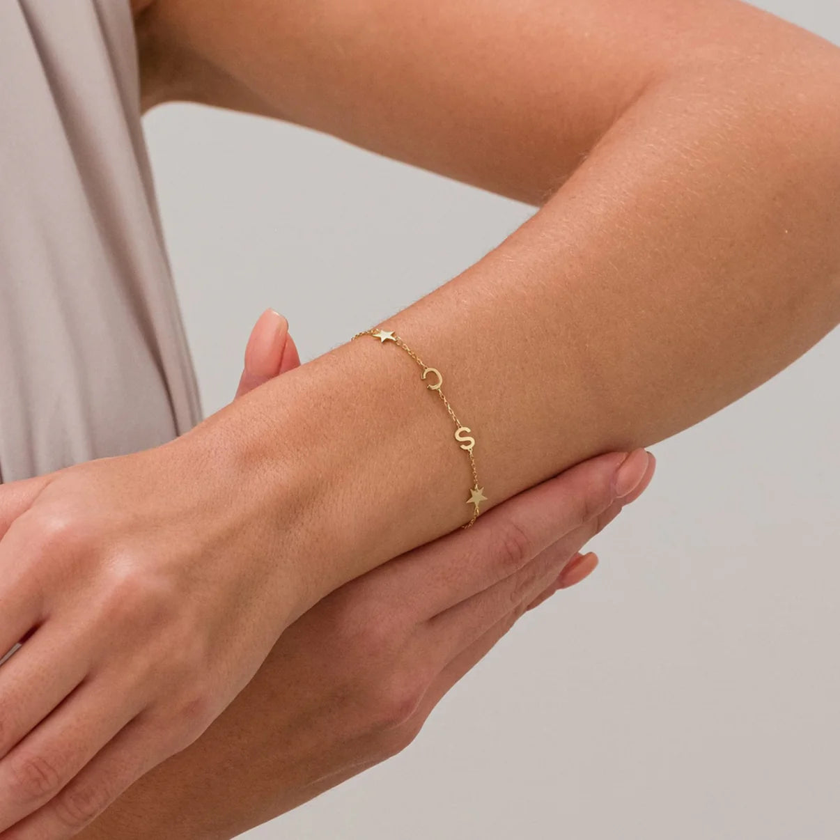 Bracciale personalizzato con iniziali laterali