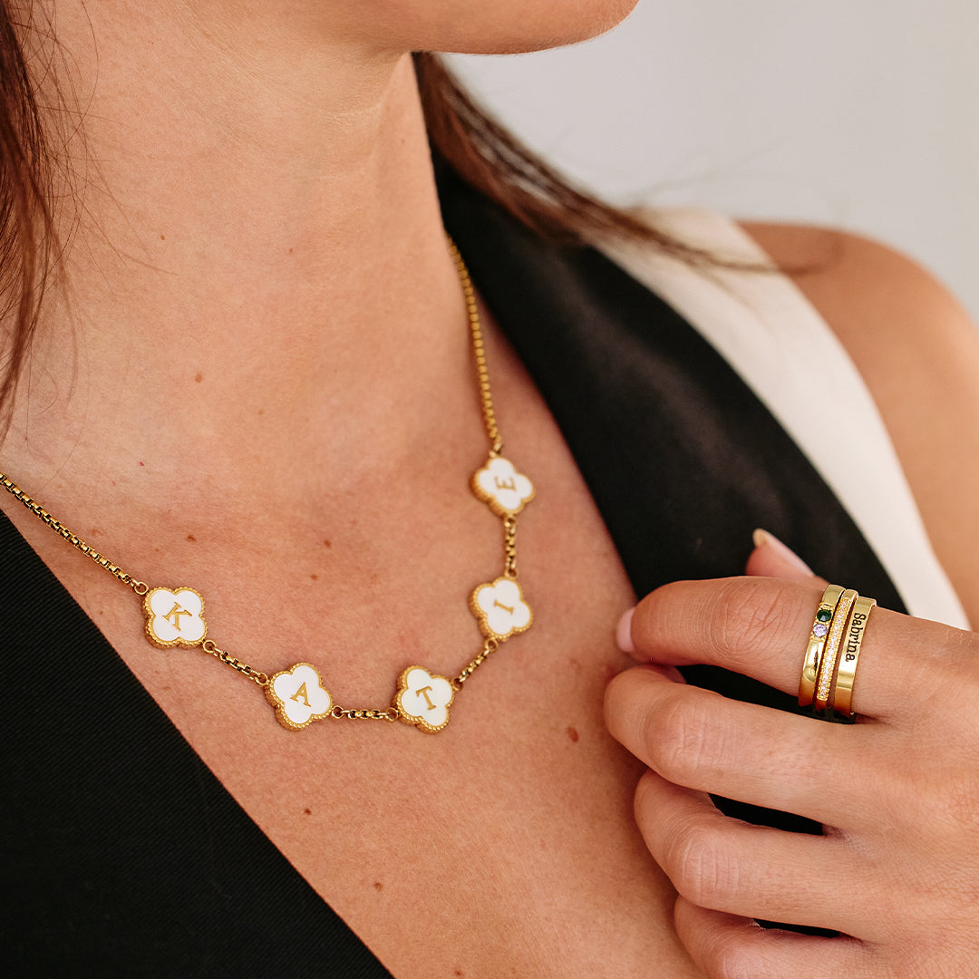 Collar con nombre personalizado Clover