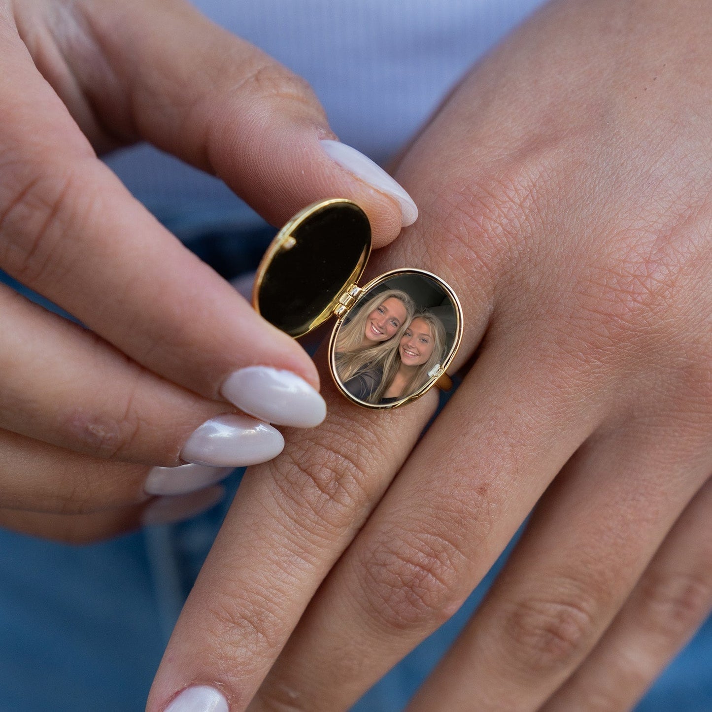 Anillo medallón de nácar personalizado