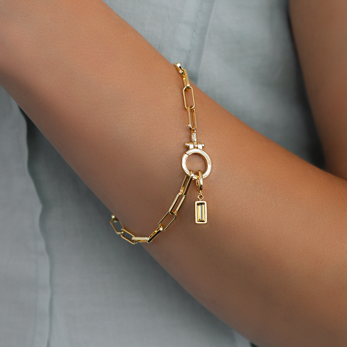 Charm con pietra di nascita baguette delicato