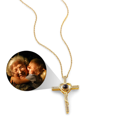 Collar con foto de corazón y cruz