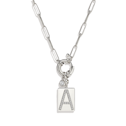 Collar con colgante de inicial pavé y cadena con clip
