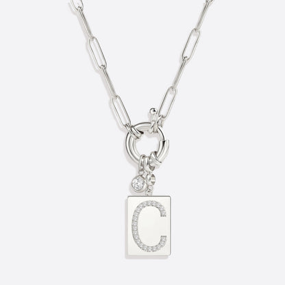 Collar con colgante de inicial pavé y cadena con clip