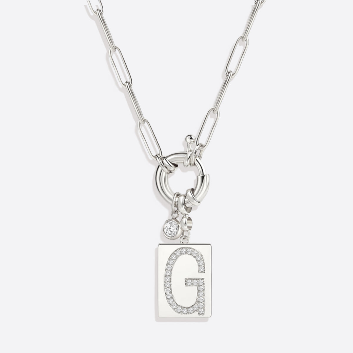 Collar con colgante de inicial pavé y cadena con clip