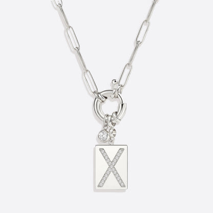 Collar con colgante de inicial pavé y cadena con clip