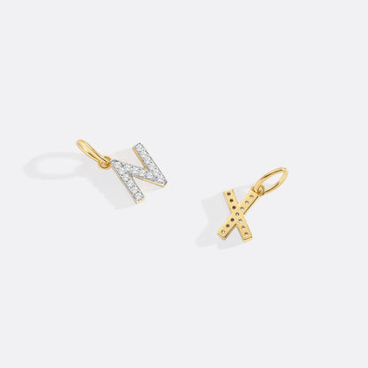 Charm iniziale con diamante PJULAN