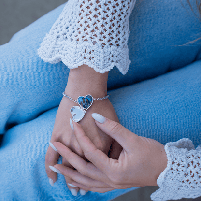 Pulsera con medallón de corazón personalizado