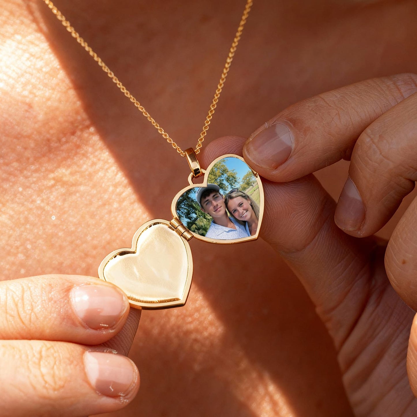 Collar relicario personalizado en nácar