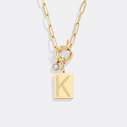 Collar con colgante de iniciales y cadena de clip